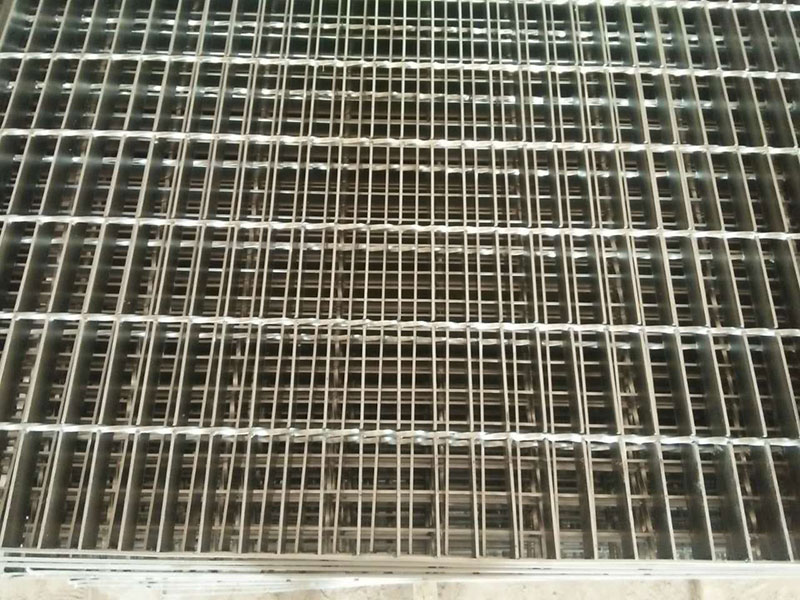 壓焊鋼格板生產中的自動化控制技術